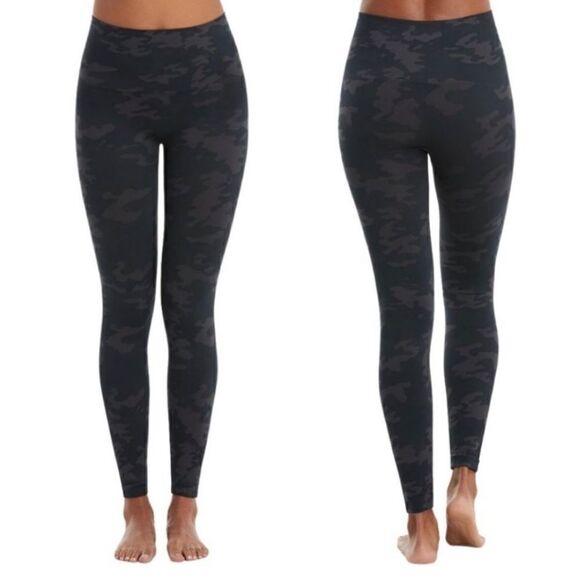 Spanx look at me now gray camouflage seamless leggings size L - Picture 1 of 12